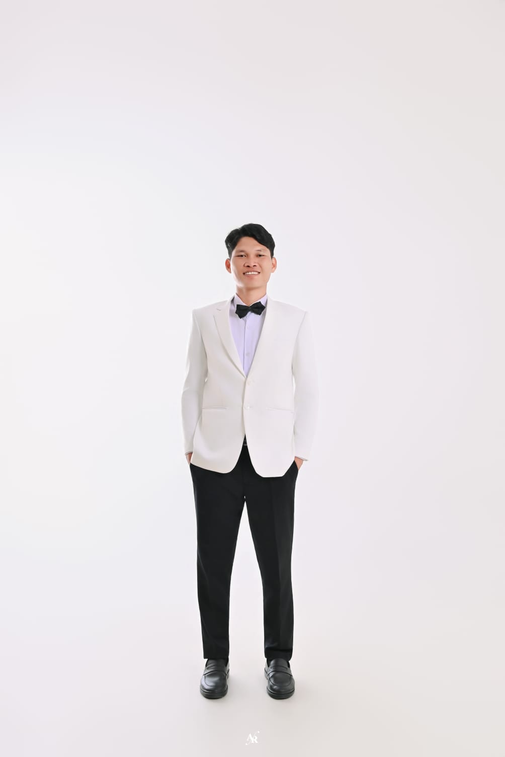 GROOM PHOTO